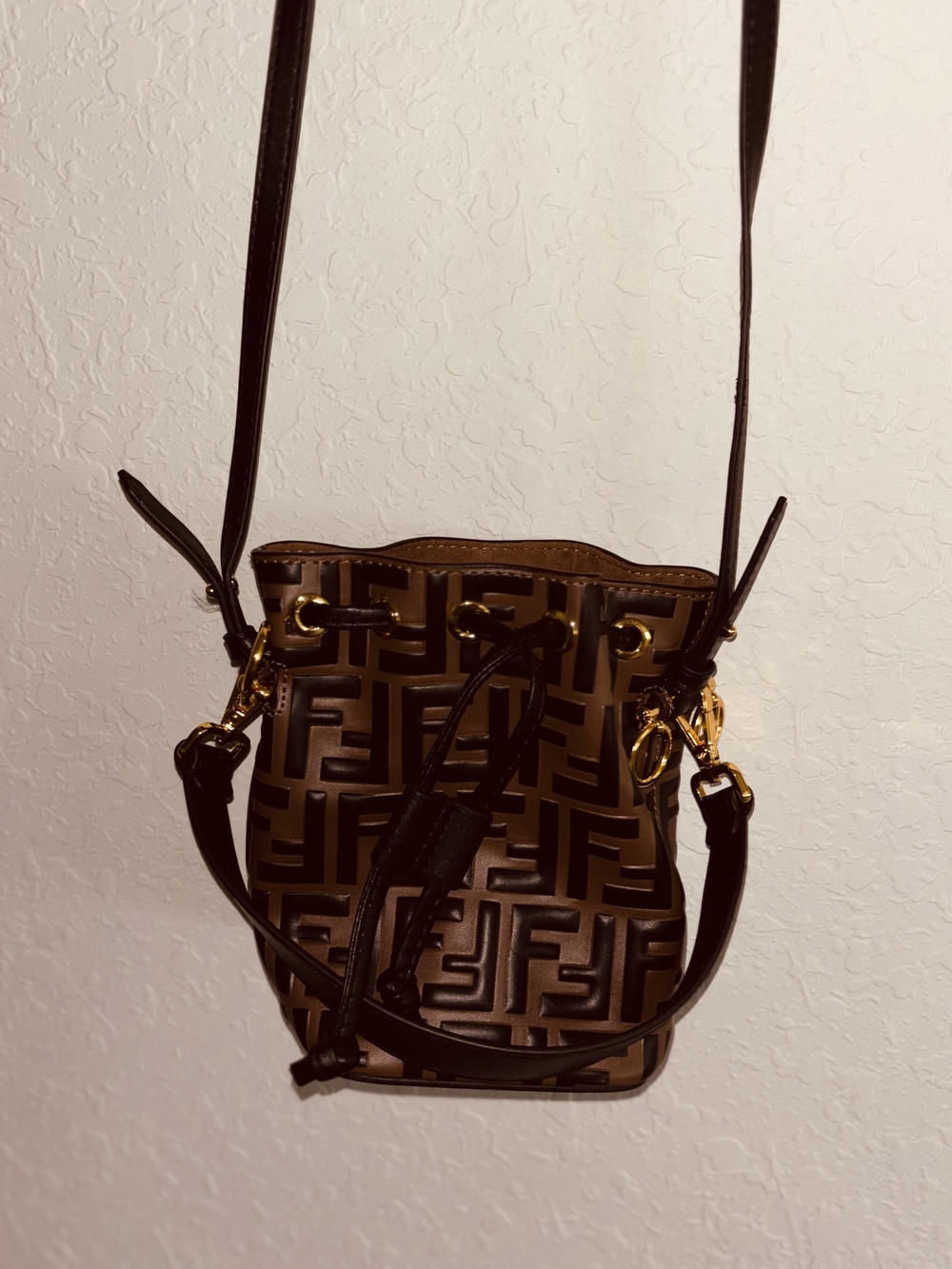 Fendi Black Embossed Logo Shoulder Bag - Picture 7 of 9